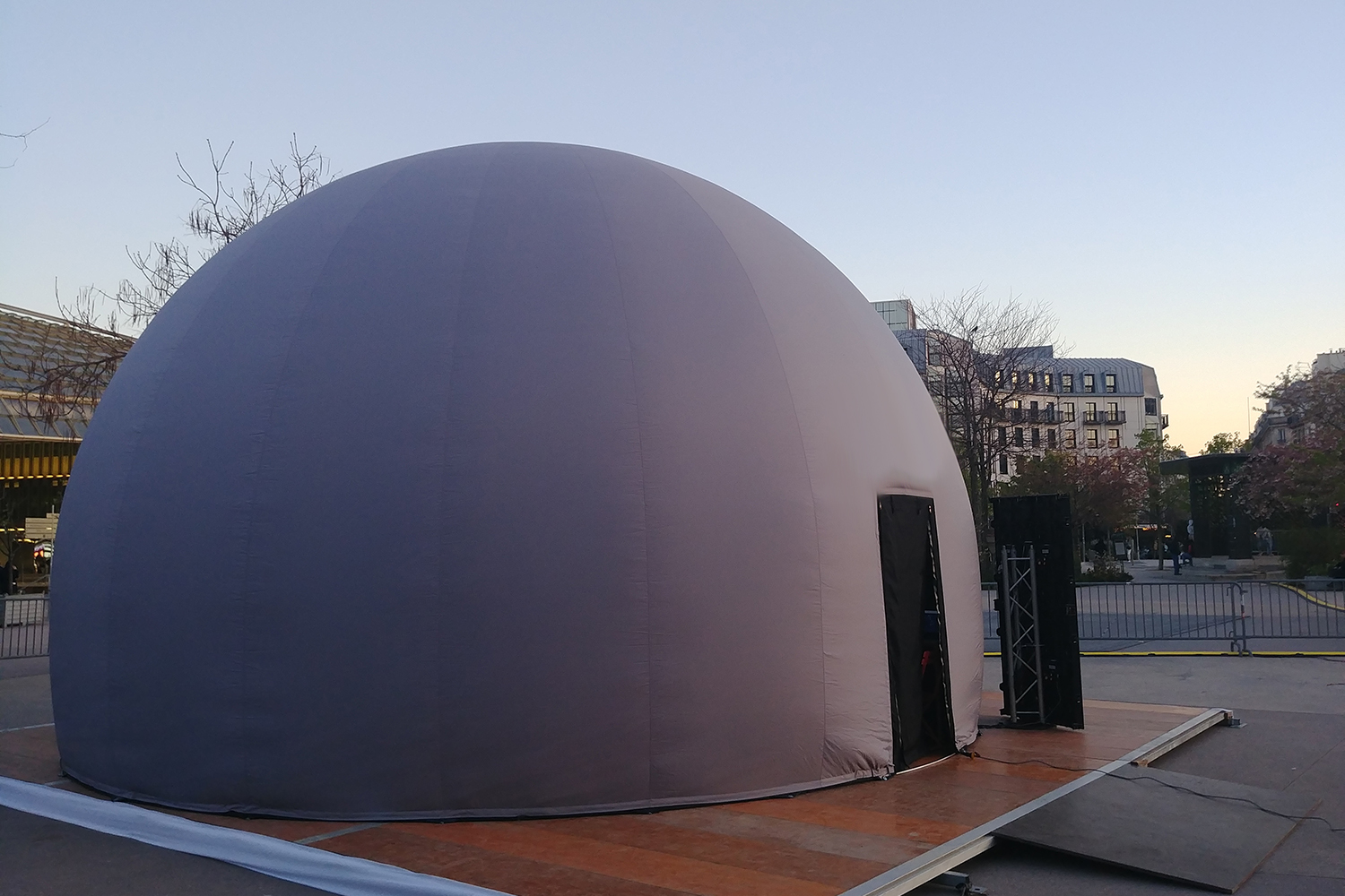 Dome aluminium rain cover